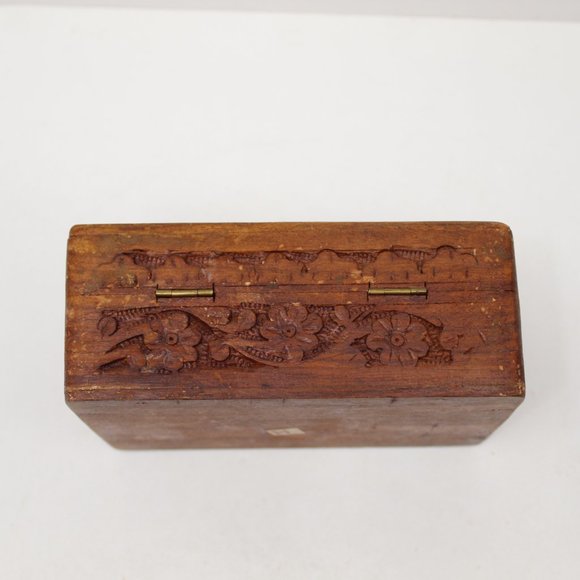 Vintage Hand Carved Wood Box Made in India - Picture 4 of 7